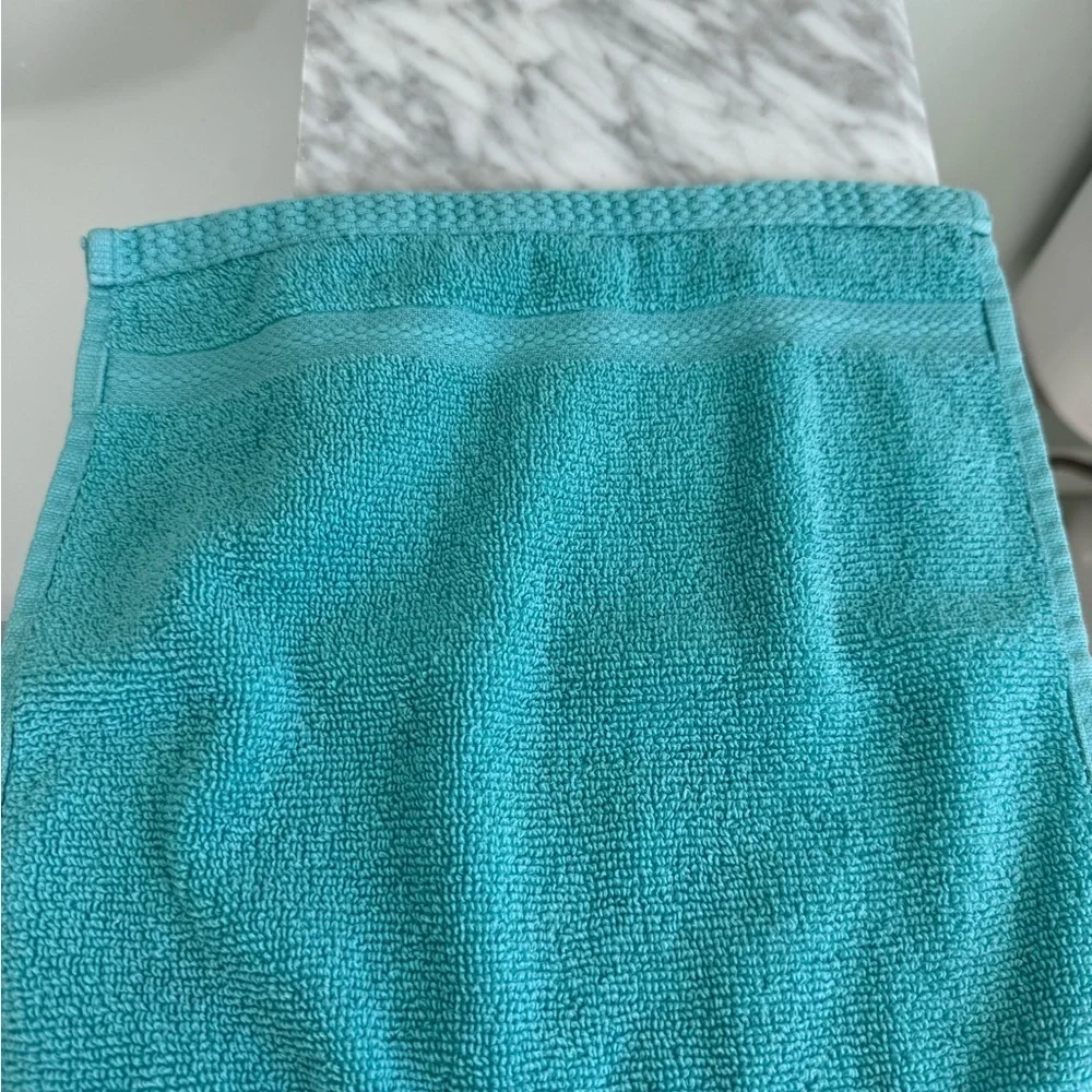 N/A set cloths luxe